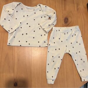 Rylee and Cru Mushroom set 12-18 Months